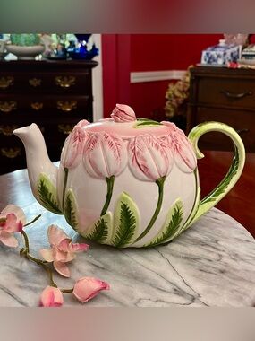 Vintage 1987 Seymour Mann "Tulip Time" Ceramic Teapot